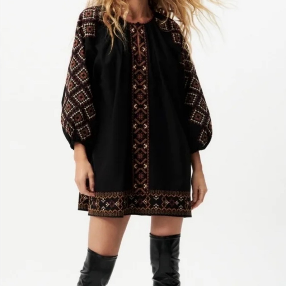 Zara mini Embroidered Dress size XS